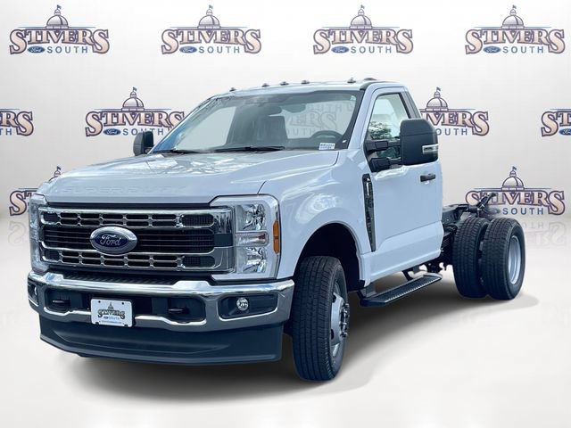 New 2026 Ford F350 XL w/ XL Chrome Package AWD/4WD image 5