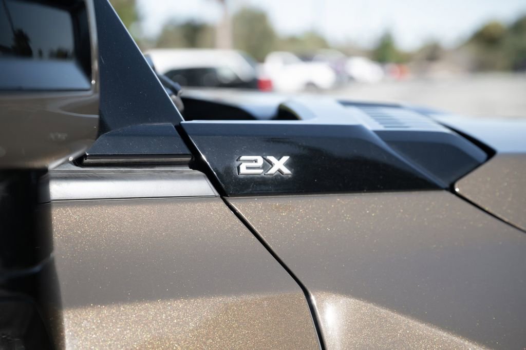 Used 2024 GMC Hummer EV 2X w/ Extreme Off-Road Package AWD/4WD image 13