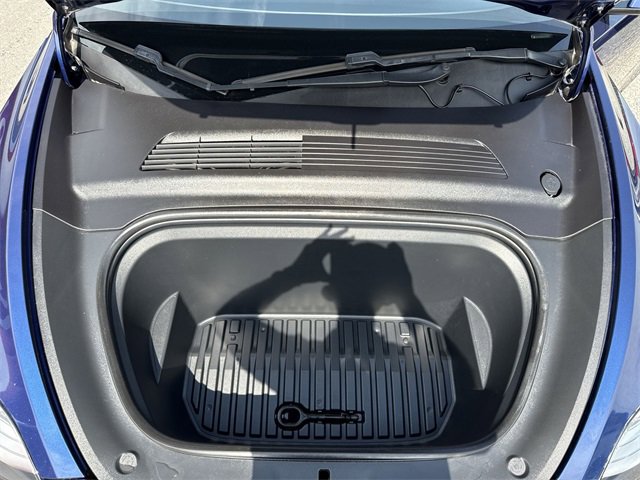 Used 2020 Tesla Model Y Long Range image 25