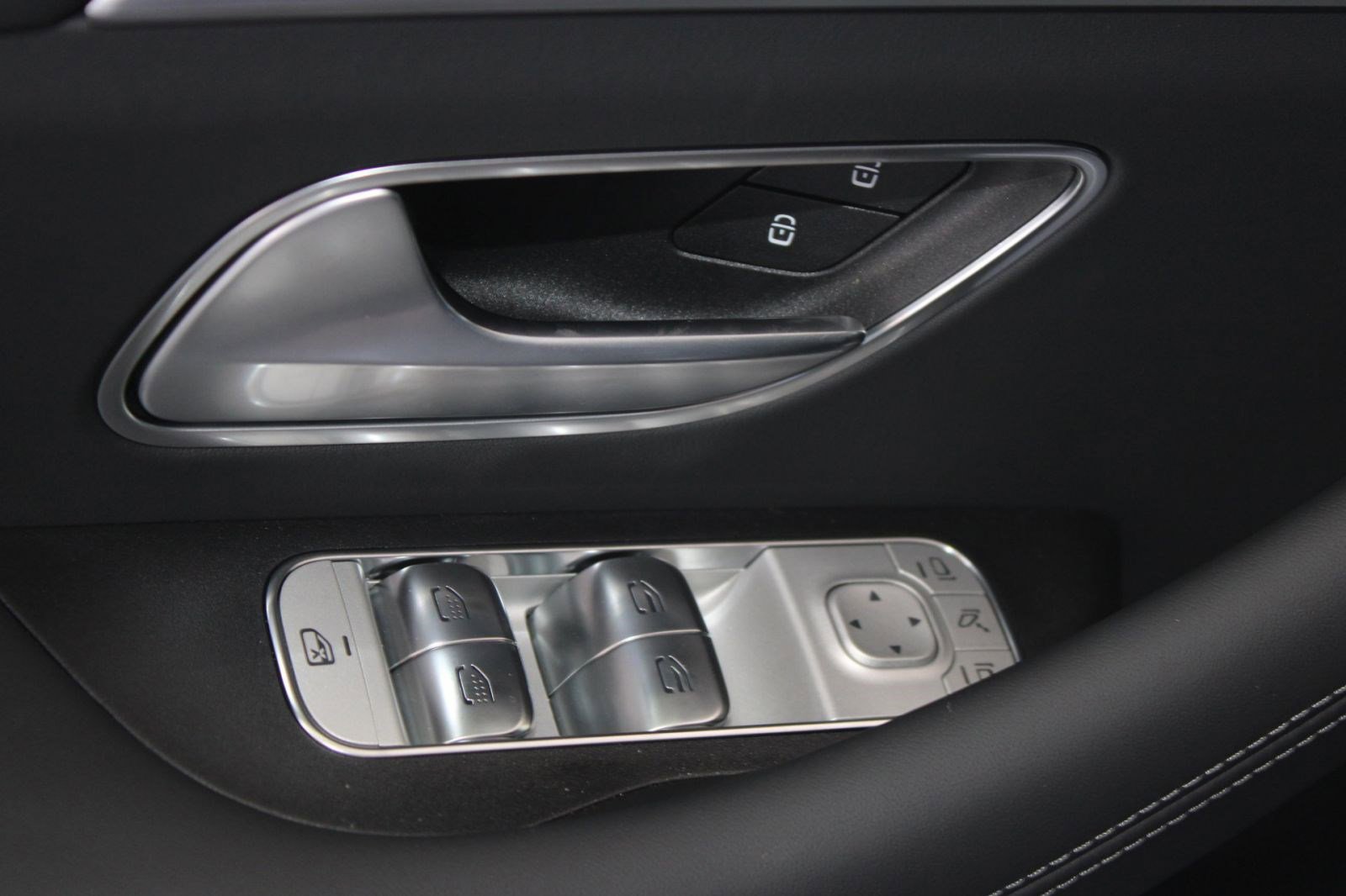 New 2026 Mercedes-Benz GLE 53 AMG 4MATIC image 13
