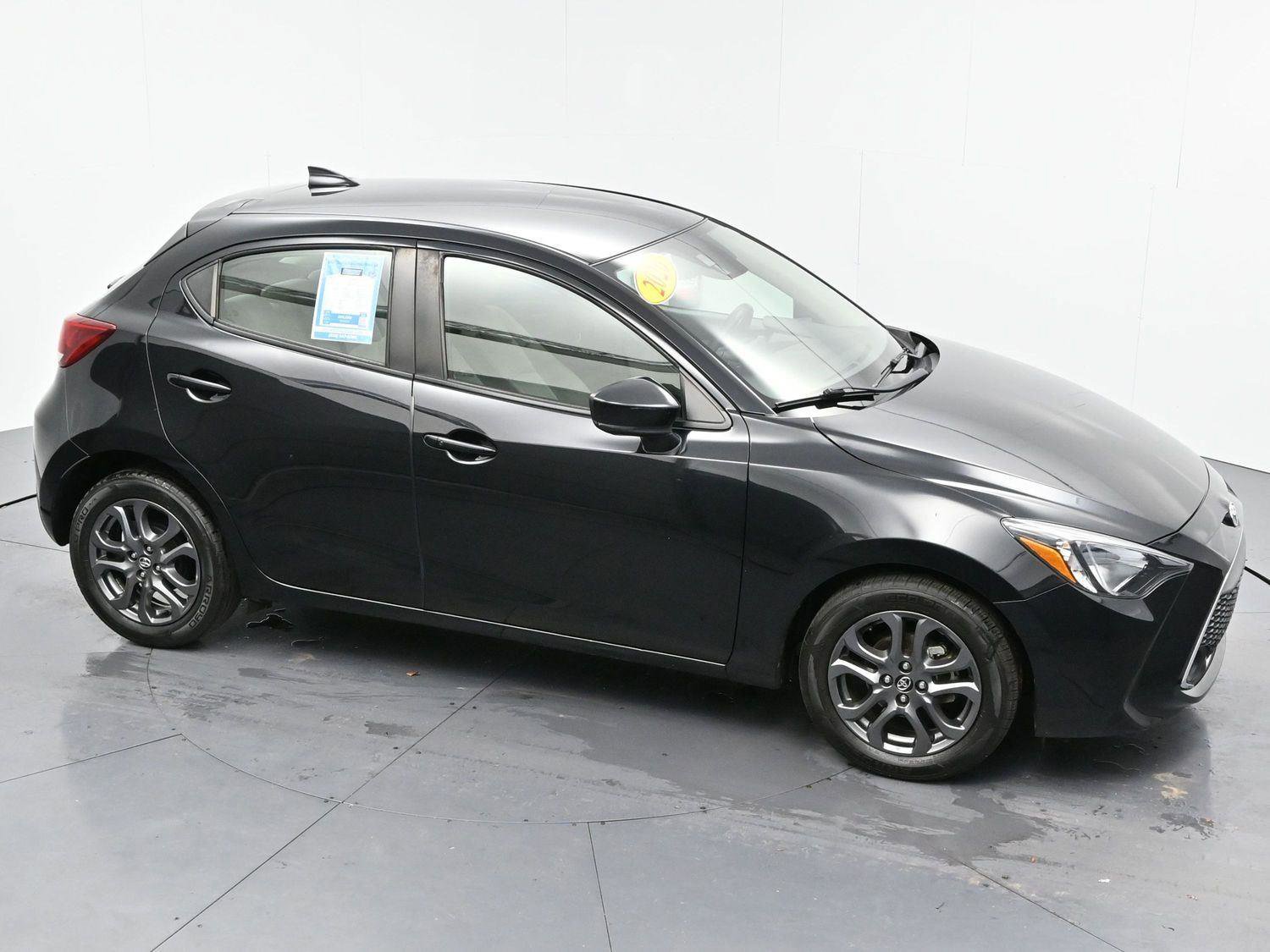Used 2020 Toyota Yaris LE image 37