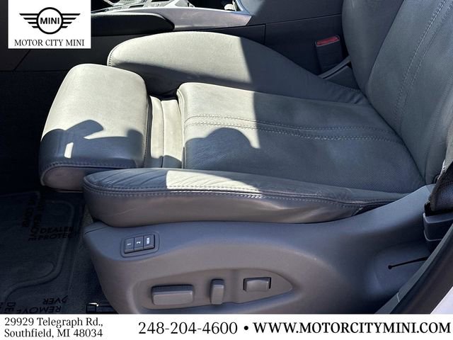 Used 2010 Cadillac SRX Luxury image 20