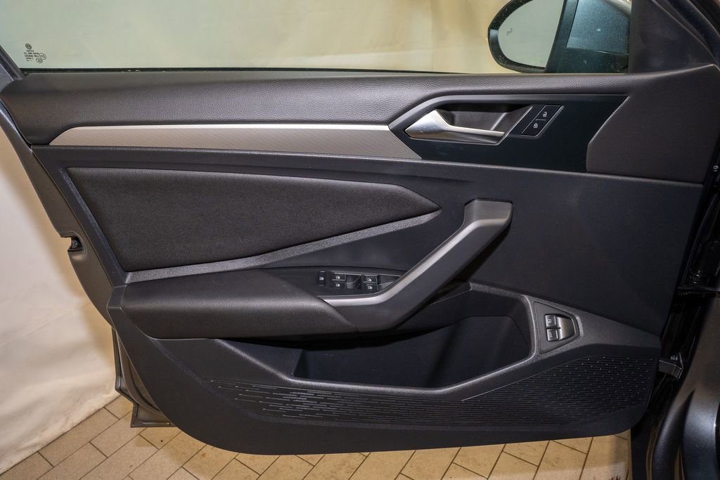 Used 2021 Volkswagen Jetta S w/ Driver Assistance Package image 10