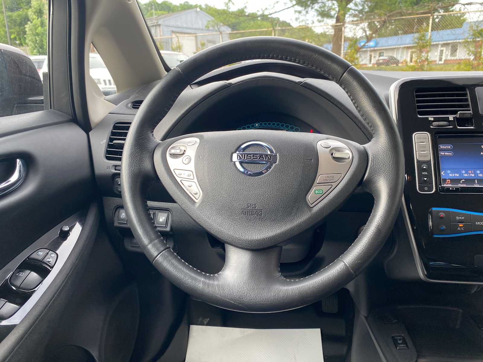 Used 2016 Nissan Leaf SV FWD image 15