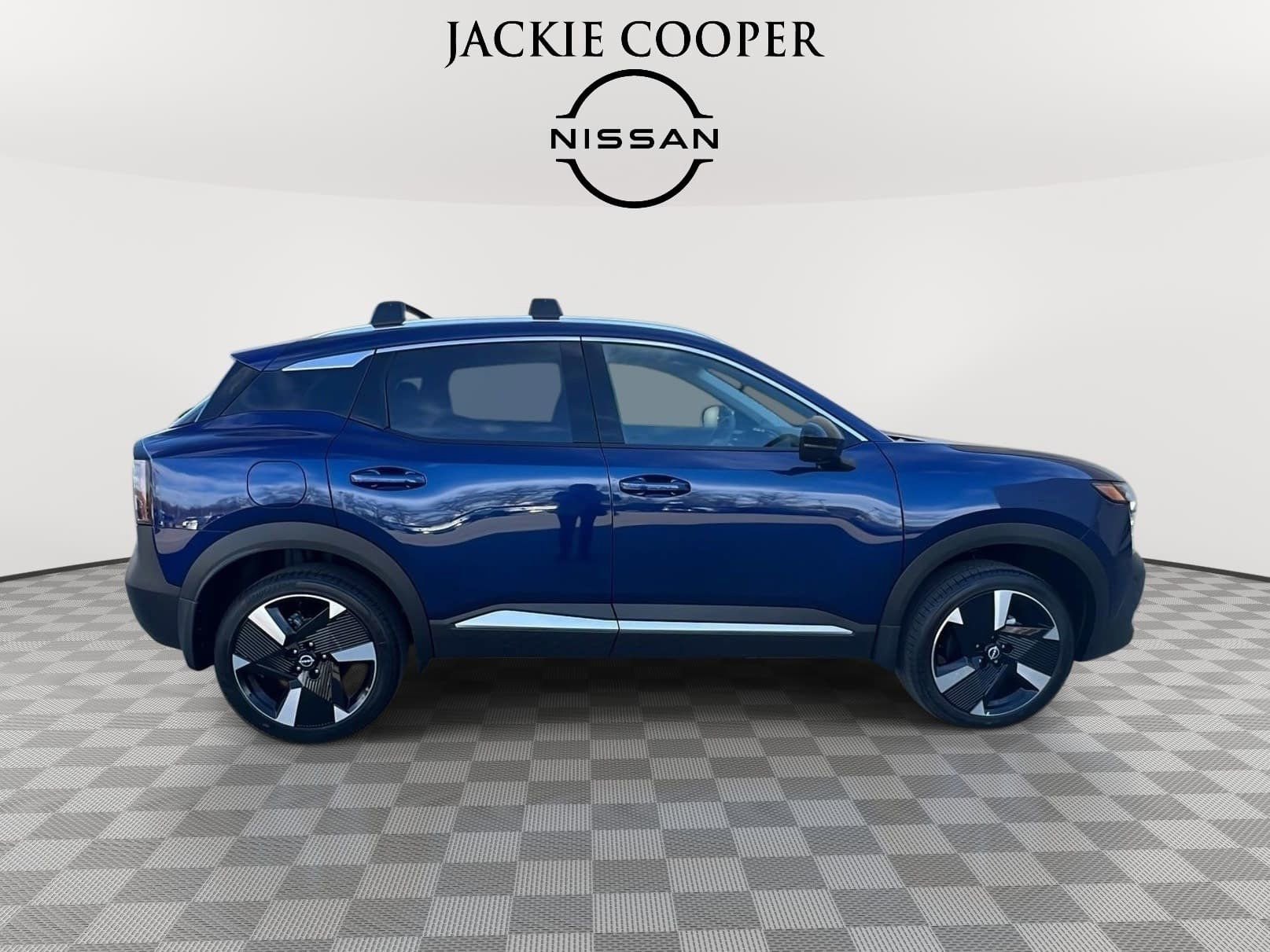New 2026 Nissan Kicks SR w/ Cold Weather Package FWD image 6