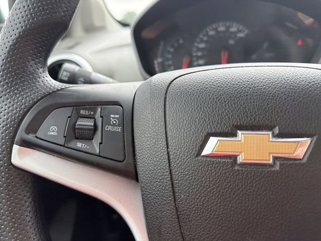 Used 2018 Chevrolet Sonic LT FWD image 9