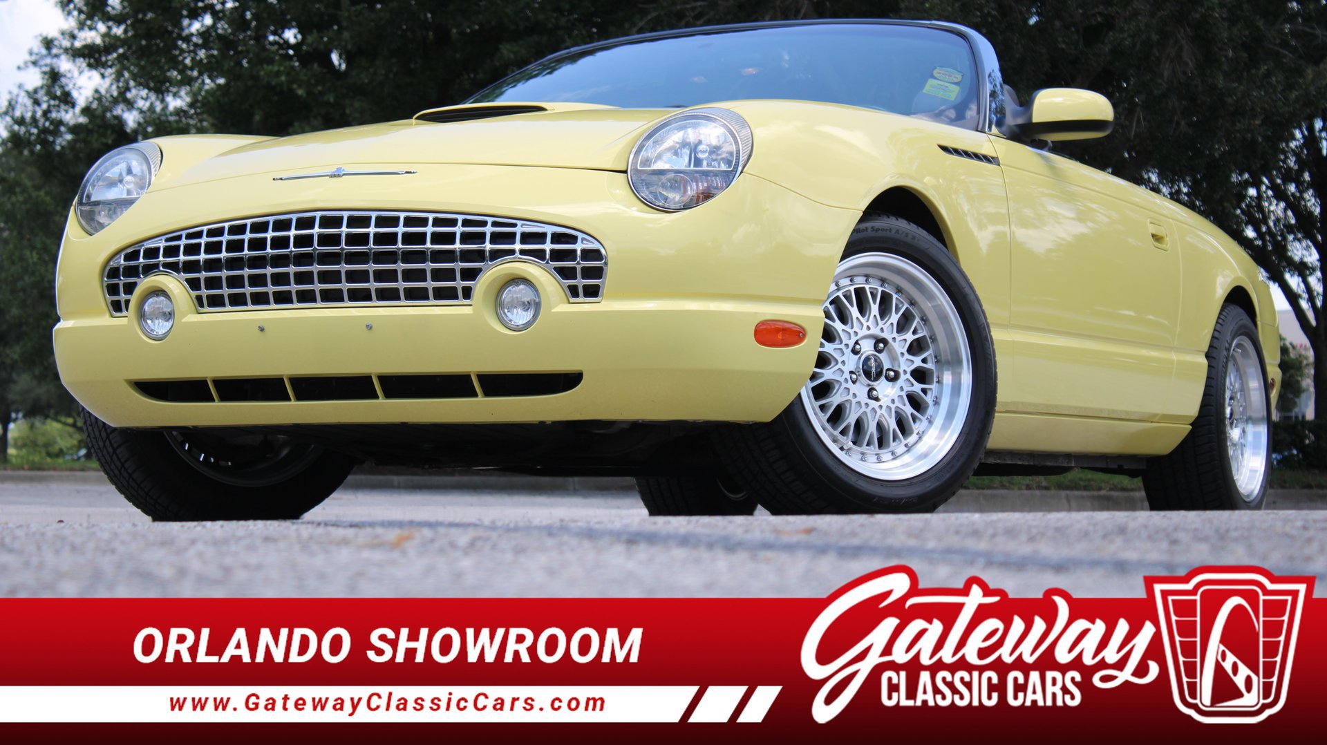 Used 2002 Ford Thunderbird RWD image 1