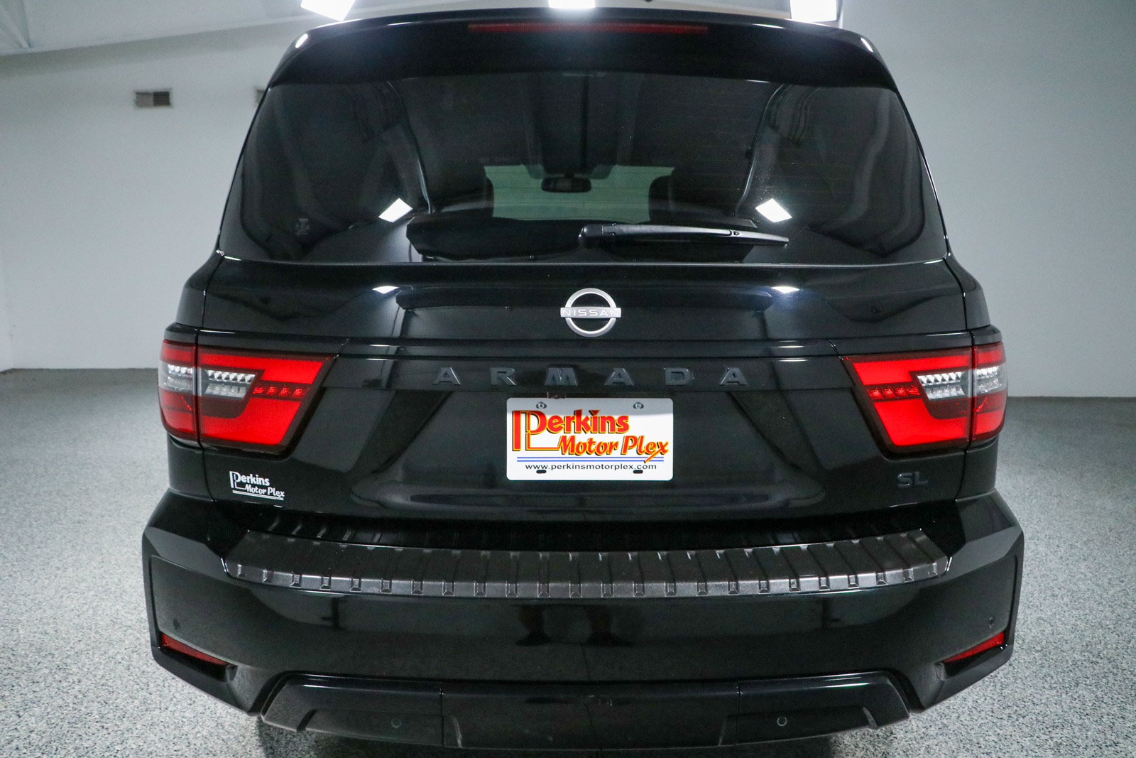 Used 2023 Nissan Armada SL w/ Midnight Edition Package AWD/4WD image 8
