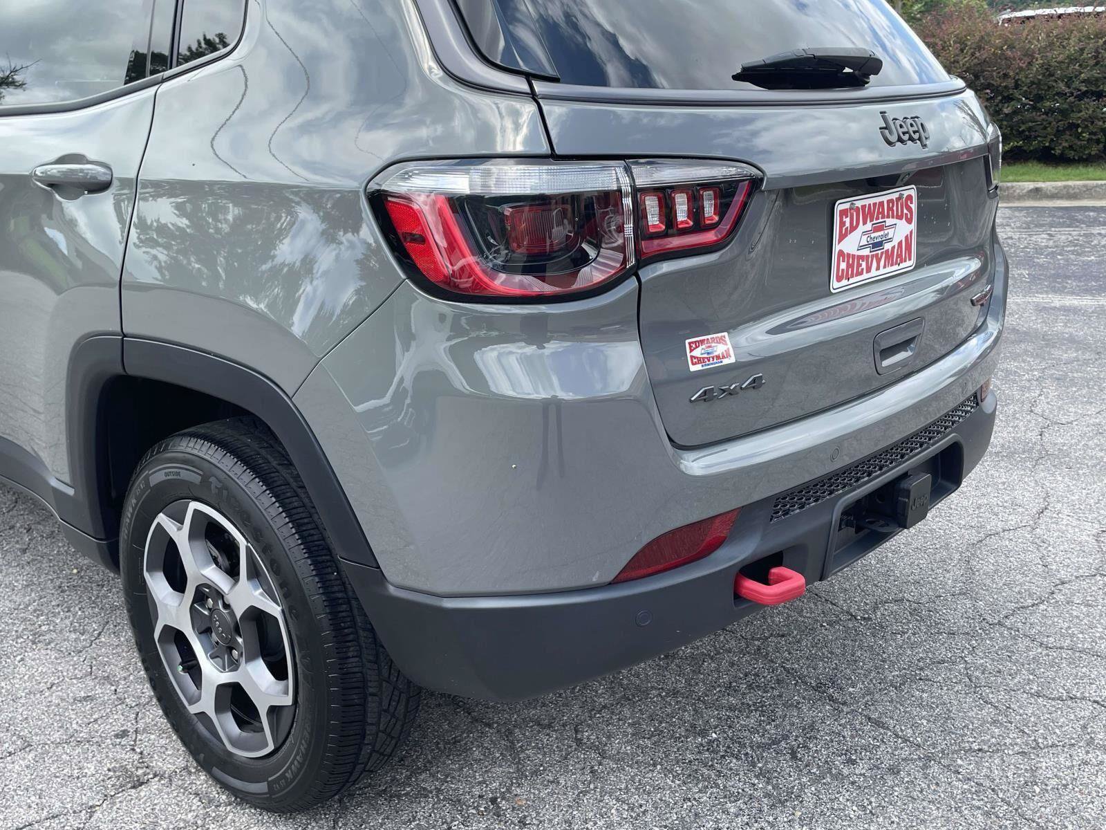 Used 2022 Jeep Compass Trailhawk w/ Trailer Tow Group AWD/4WD image 21