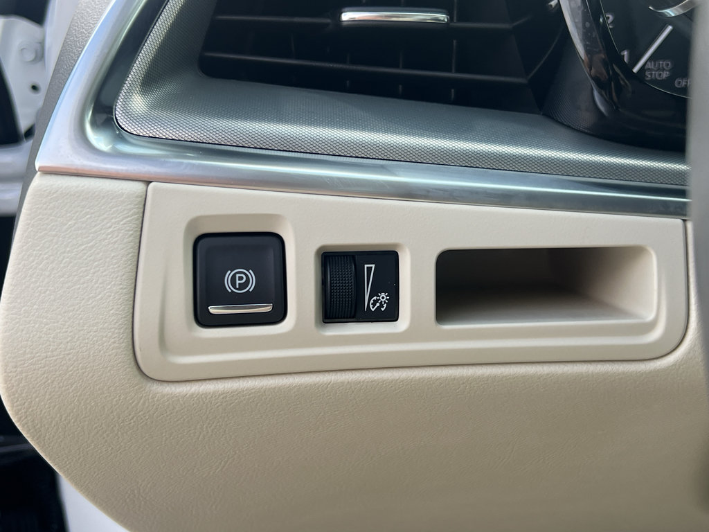 Used 2024 Cadillac XT5 Premium Luxury AWD/4WD image 15
