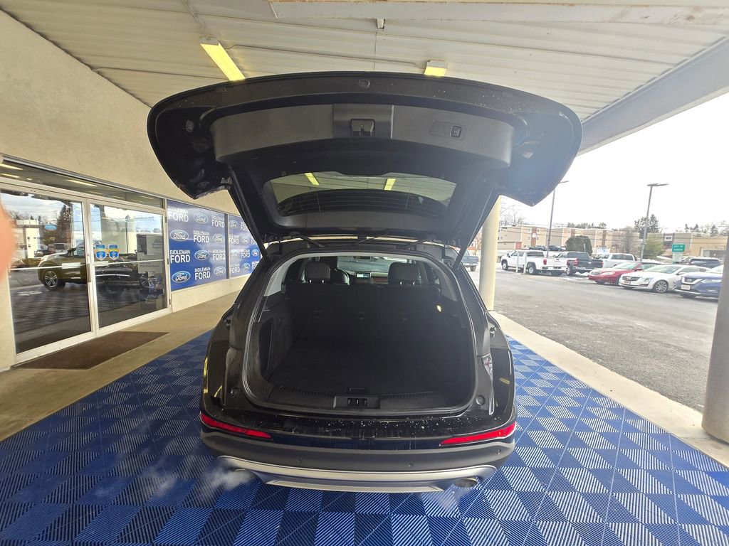 Used 2022 Lincoln Corsair Reserve w/ Equipment Group 201A image 7