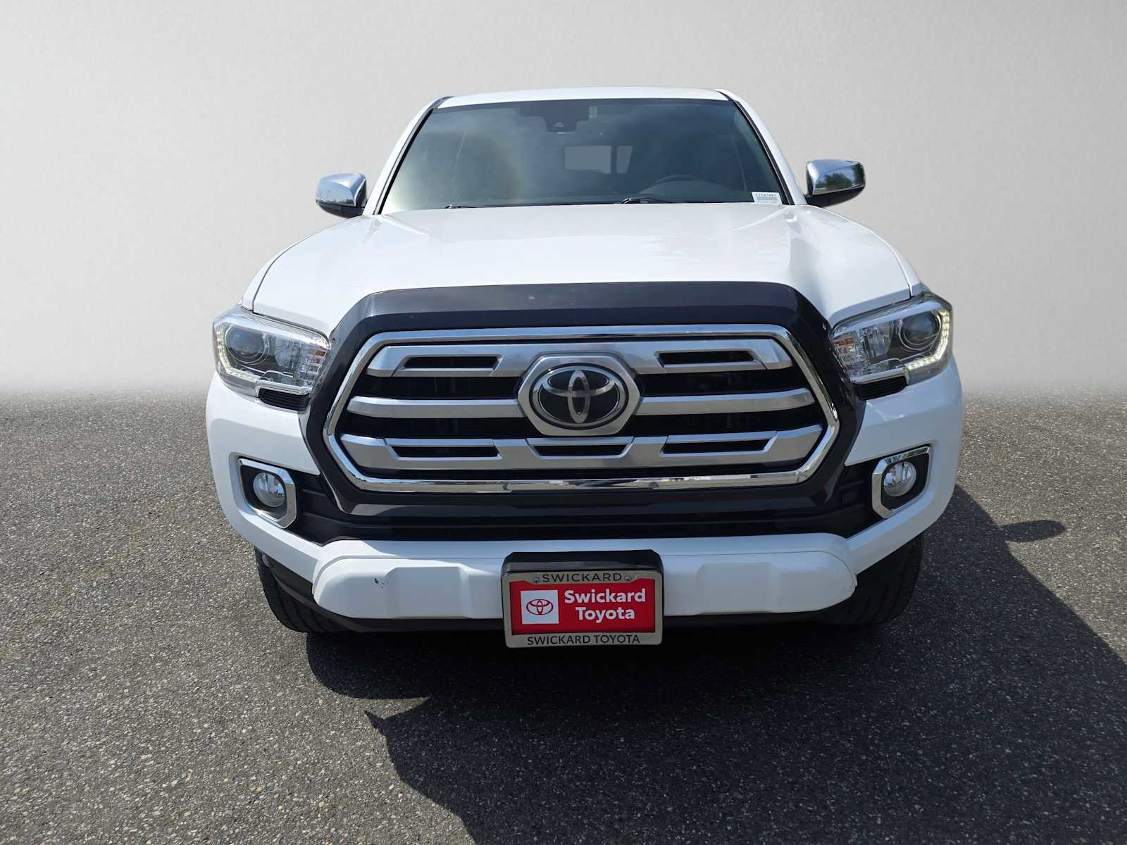 Used 2019 Toyota Tacoma Limited AWD/4WD image 8