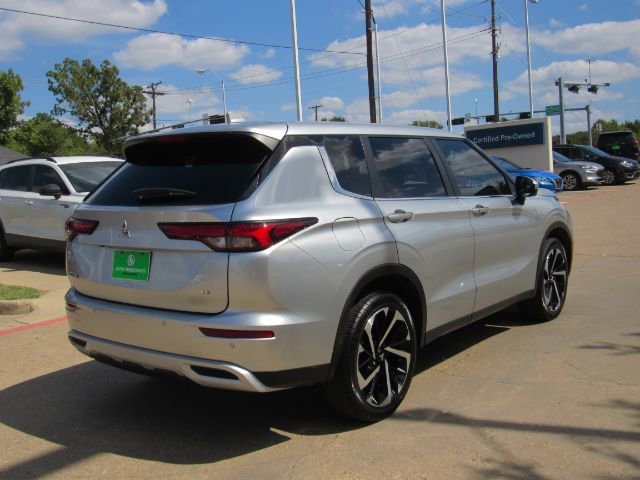 Used 2023 Mitsubishi Outlander SE image 7