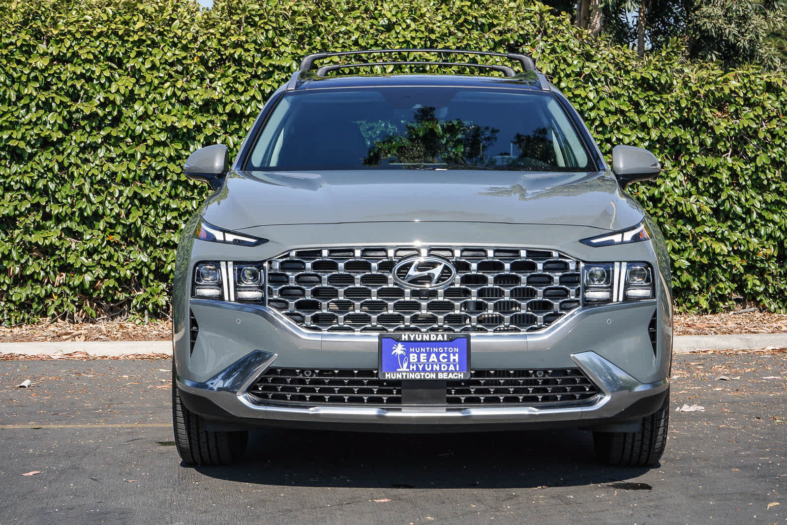 Used 2023 Hyundai Santa Fe Limited FWD image 2