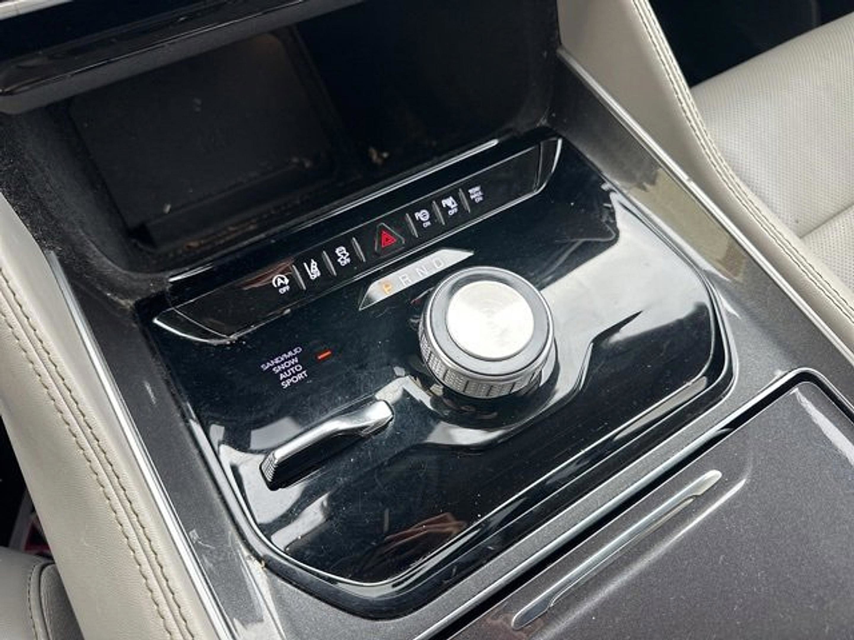 Used 2023 Jeep Wagoneer Series I 4x4 w/ Convenience Group I image 32