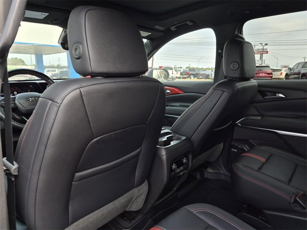 Certified 2025 Chevrolet Traverse RS w/ LPO, Floor Liner Package image 39