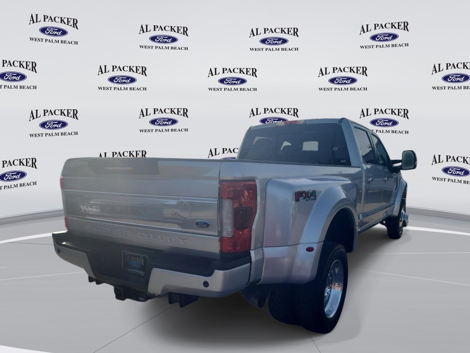 Certified 2019 Ford F450 Platinum w/ Platinum Ultimate Package AWD/4WD image 6
