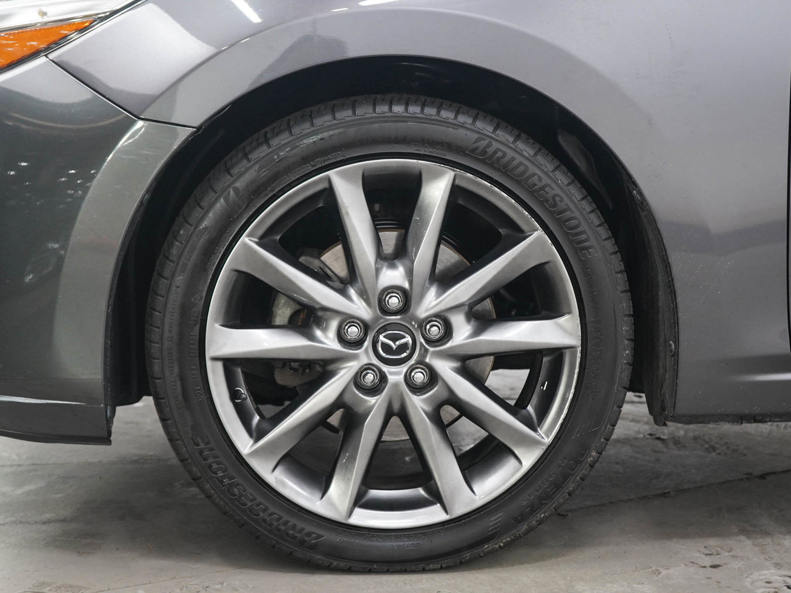 Used 2018 MAZDA MAZDA3 Touring FWD image 29