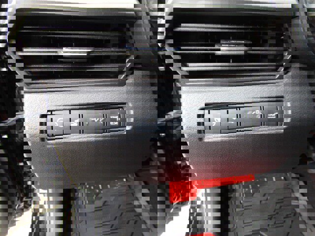 Used 2022 Nissan Altima 2.5 SV w/ SV Premium Package image 14