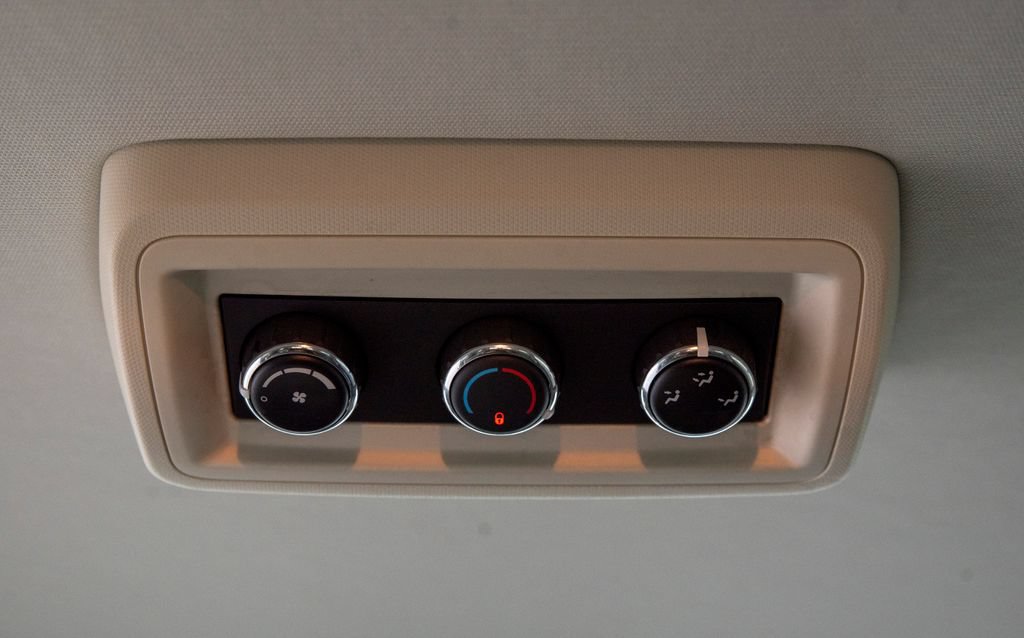Used 2010 Dodge Grand Caravan SE w/ Climate Group FWD image 20