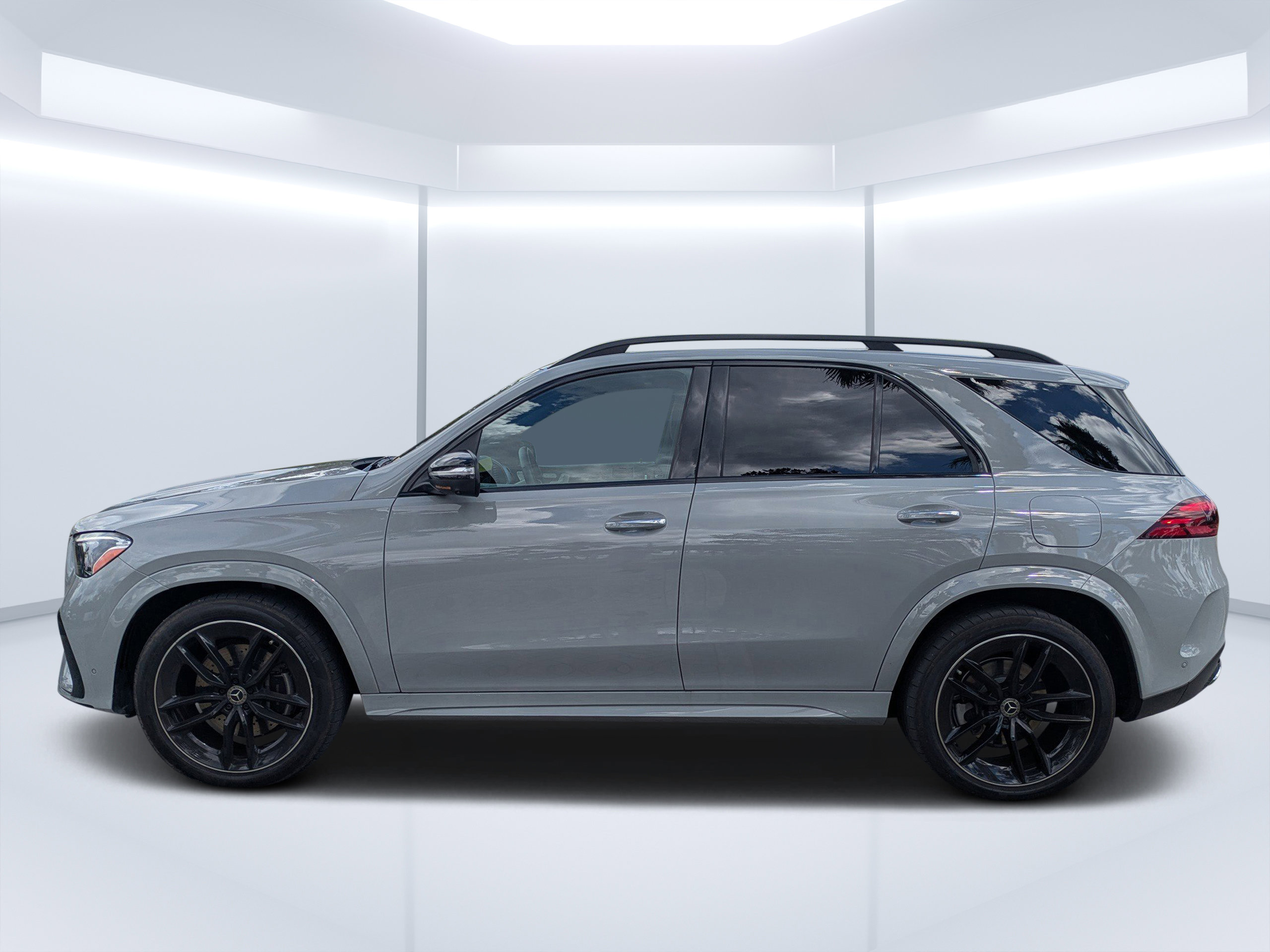 Used 2024 Mercedes-Benz GLE 450e 4MATIC image 6