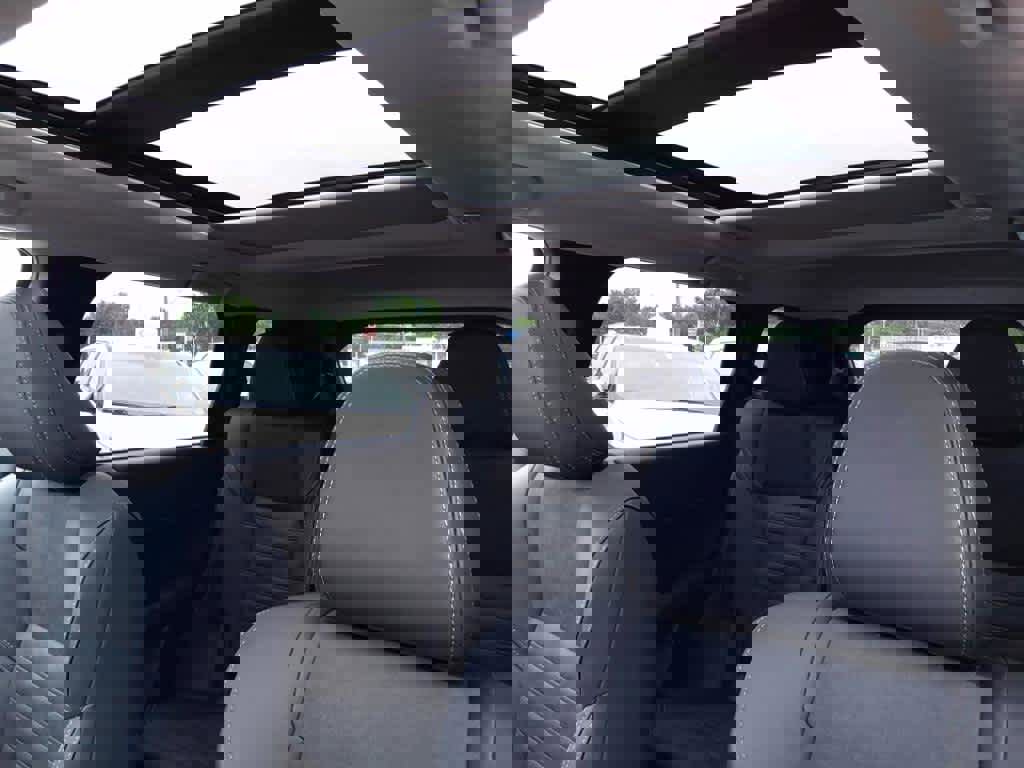 New 2025 Mitsubishi Outlander SE image 12