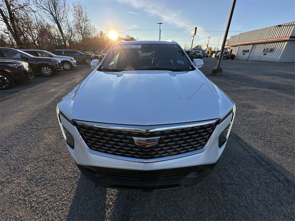 Used 2025 Cadillac XT4 Premium Luxury image 27