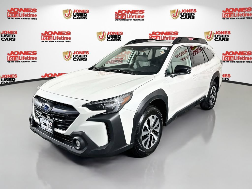 Used 2025 Subaru Outback Premium AWD/4WD image 14