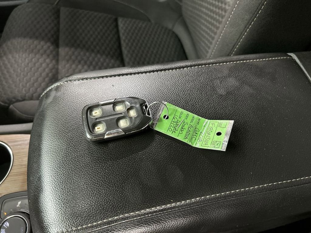 Used 2018 GMC Acadia SLE w/ Driver Alert Package I AWD/4WD image 12