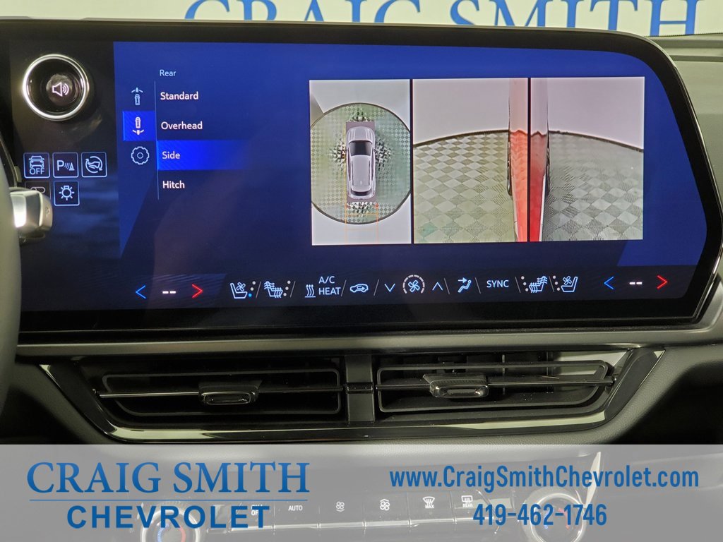 Used 2024 Chevrolet Equinox EV RS image 23