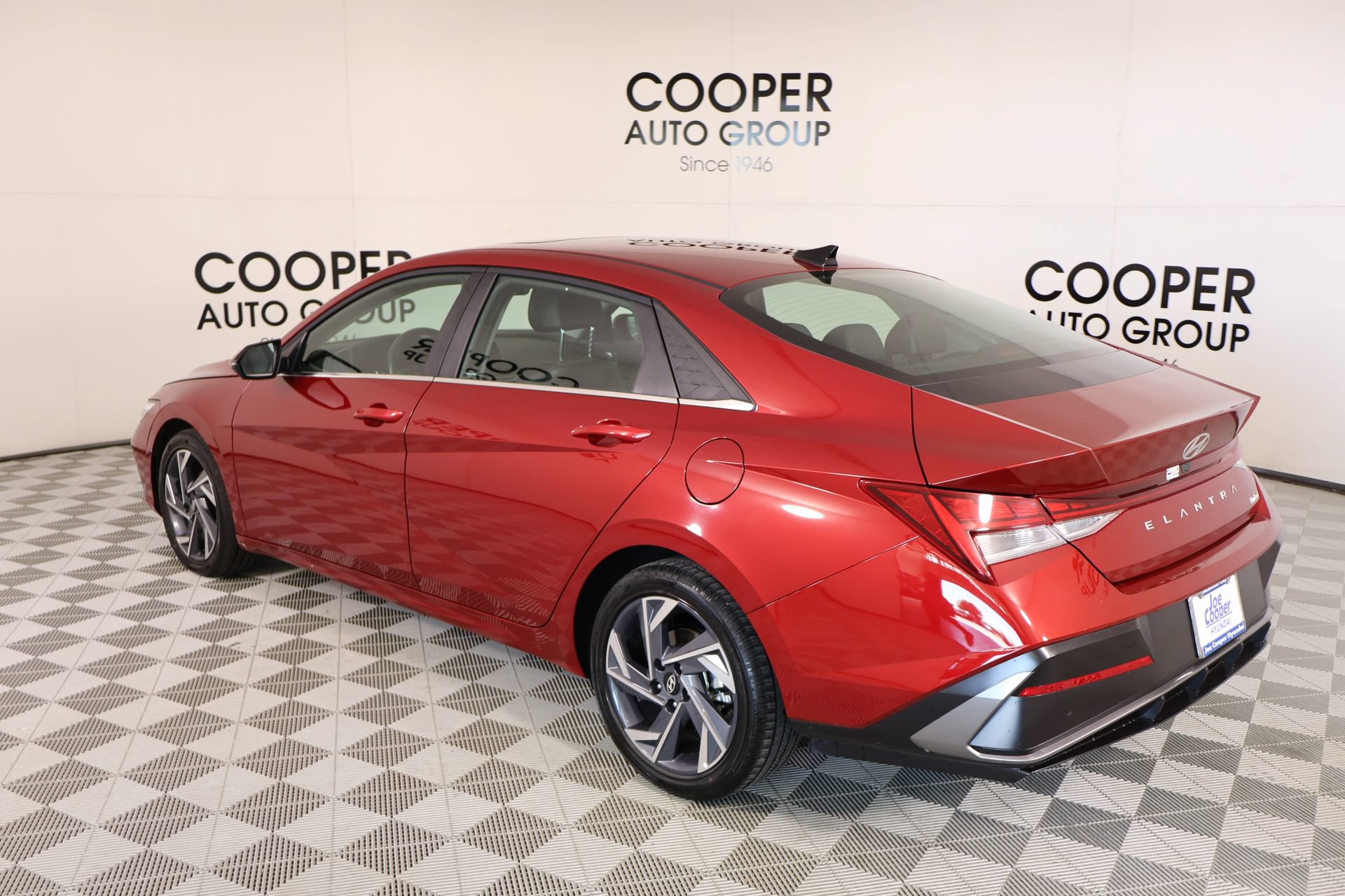 Certified 2025 Hyundai Elantra Limited FWD image 24