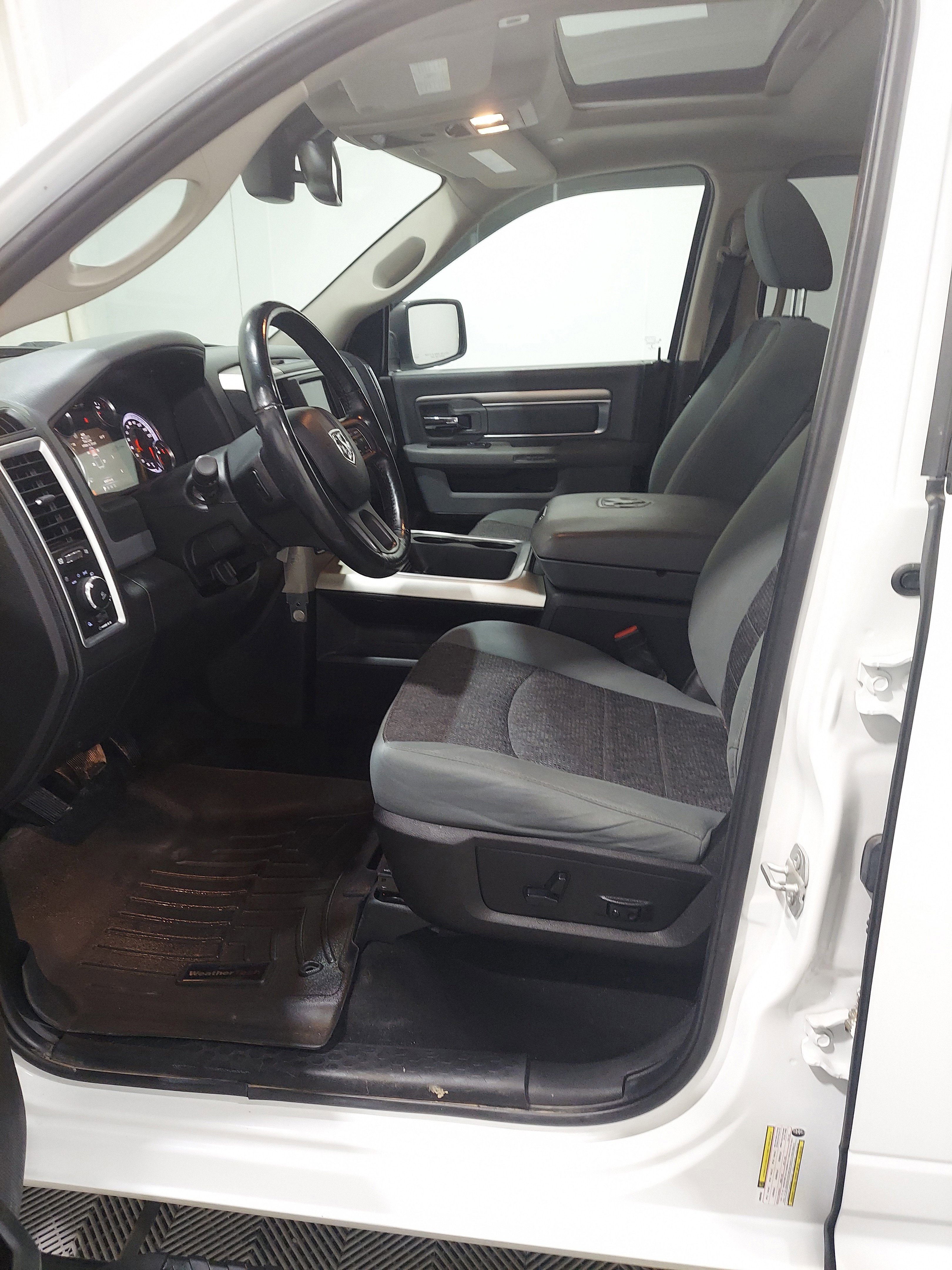 Used 2019 RAM 1500 Classic Warlock AWD/4WD image 15