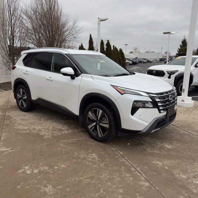 Used 2024 Nissan Rogue SL image 7