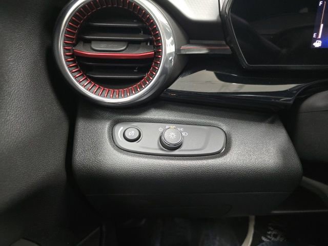 Certified 2025 Chevrolet Trax RS w/ Driver Confidence Package image 19