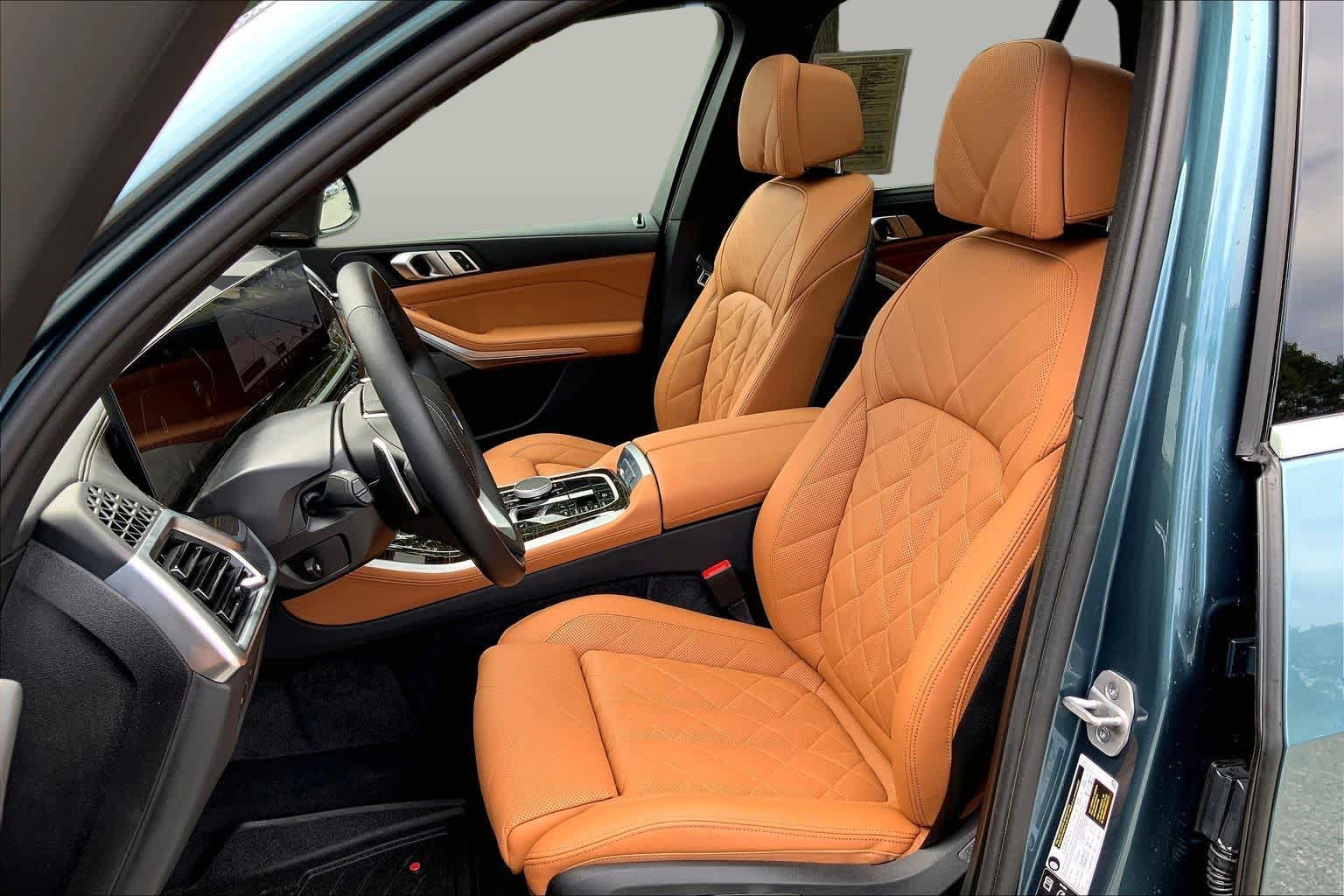 Used 2025 BMW X5 xDrive40i w/ Climate Comfort Package AWD/4WD image 9