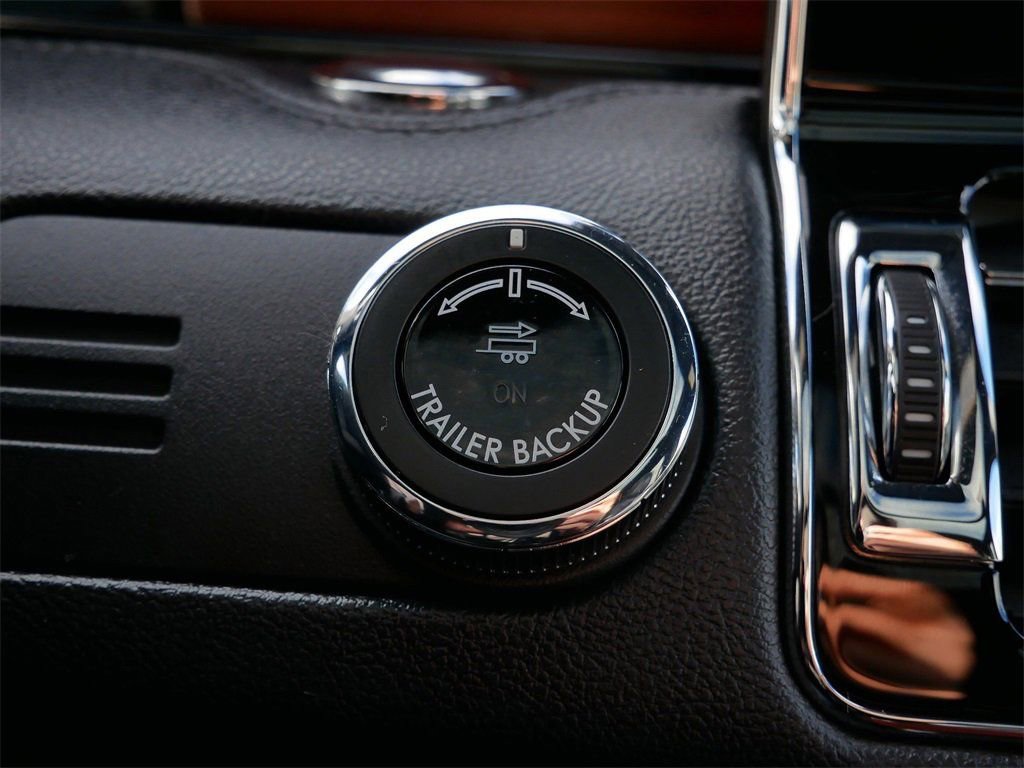 Used 2024 Lincoln Navigator Reserve AWD/4WD image 24