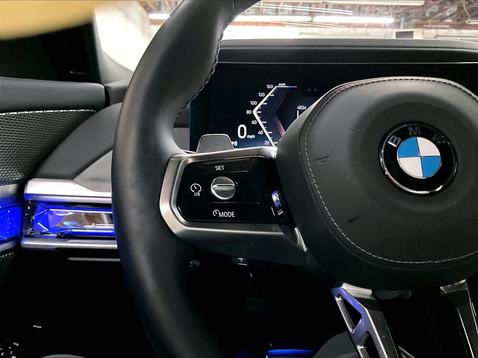 Used 2025 BMW 760i xDrive AWD/4WD image 20