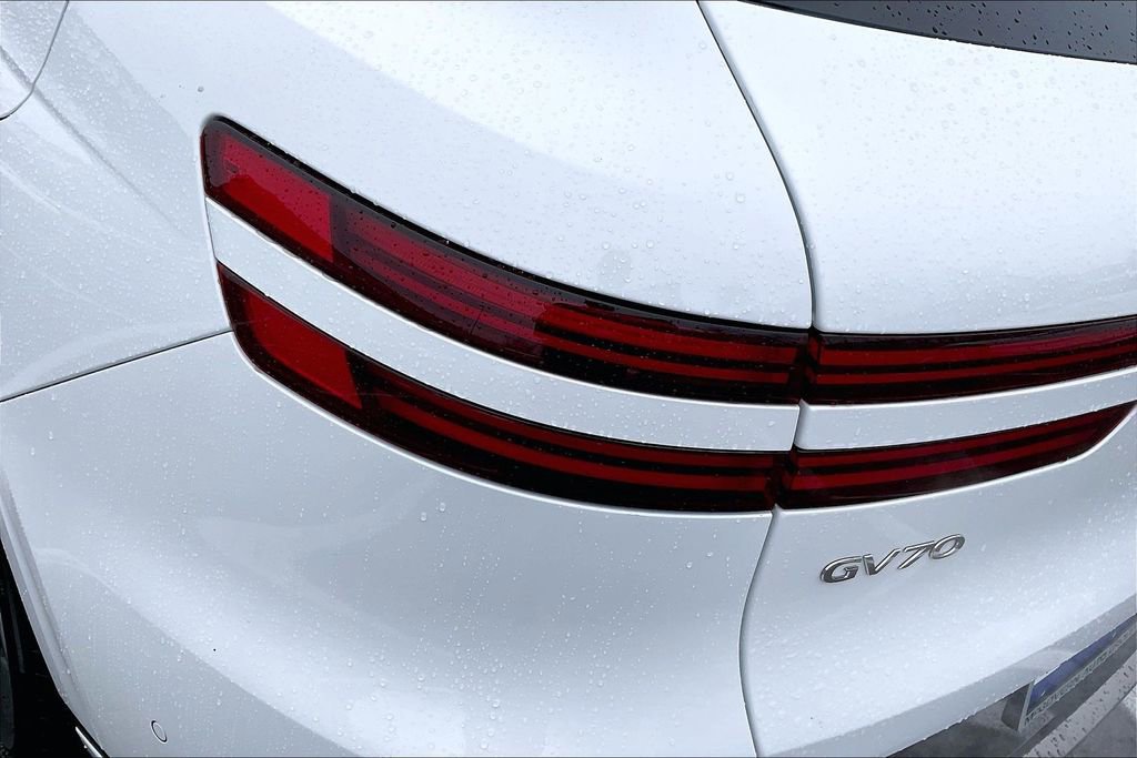 Used 2026 Genesis GV70 3.5T Sport Prestige image 23
