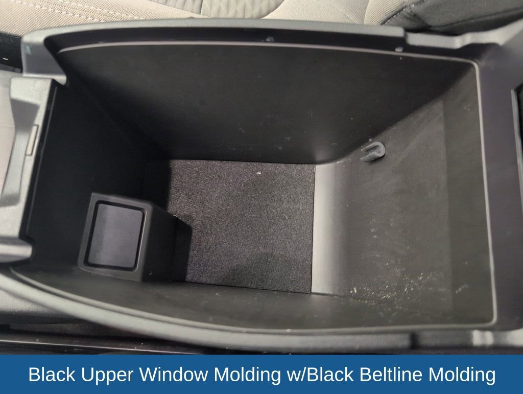 Used 2022 Ford Escape SE w/ SE Sport Appearance Package image 45