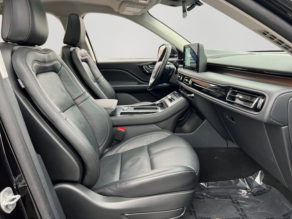 Used 2025 Lincoln Aviator Reserve image 8