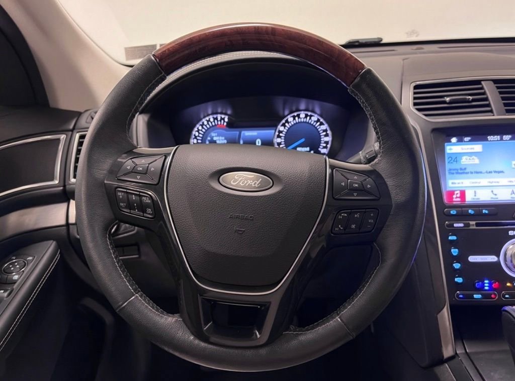 Used 2018 Ford Explorer Platinum AWD/4WD image 20