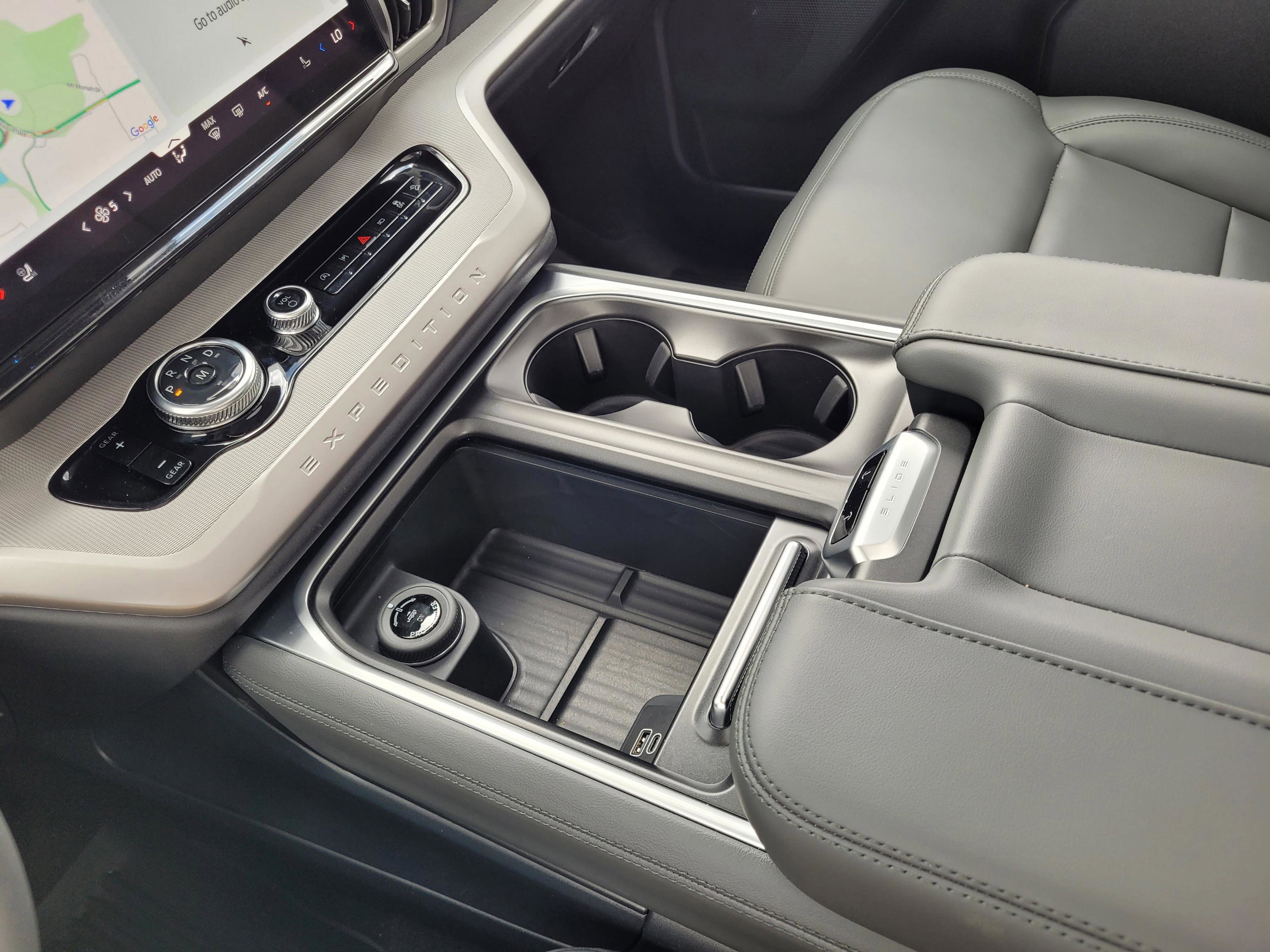 Used 2026 Ford Expedition Active image 24