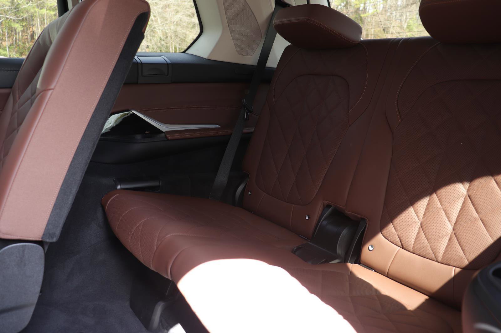 Used 2023 BMW X7 xDrive40i w/ Premium Package image 15