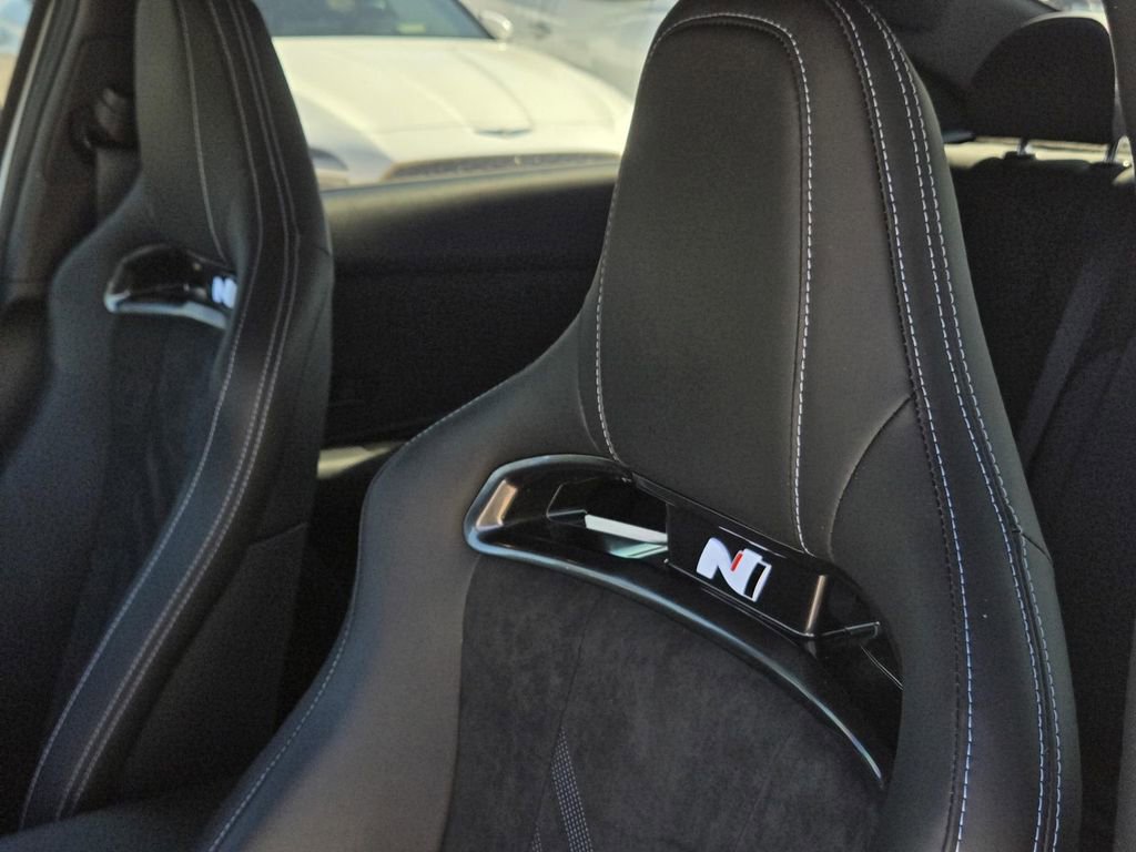 Used 2025 Hyundai Elantra N image 16