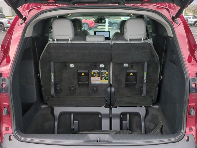 Certified 2025 Toyota Sienna XLE AWD/4WD image 18