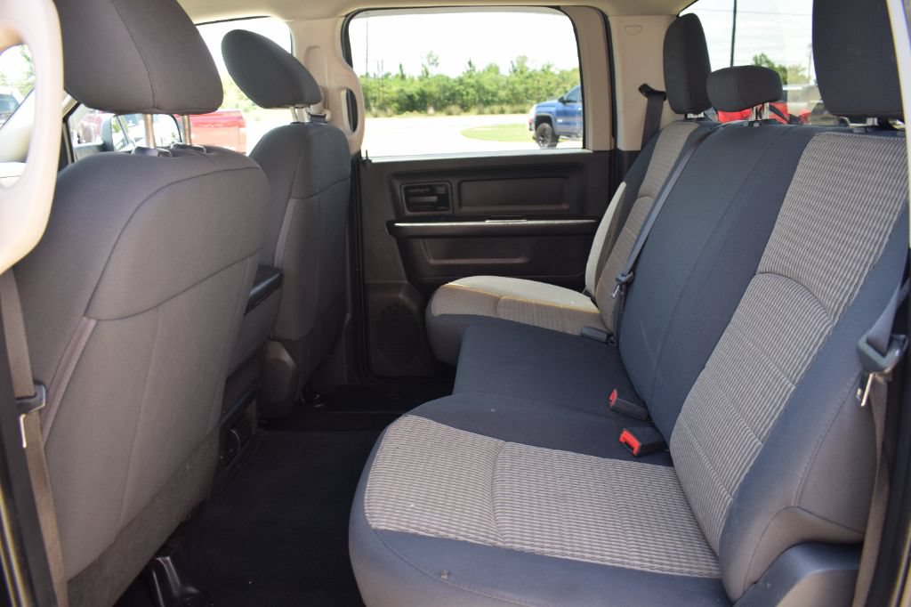 Used 2012 RAM 2500 ST w/ Chrome Appearance Group AWD/4WD image 10