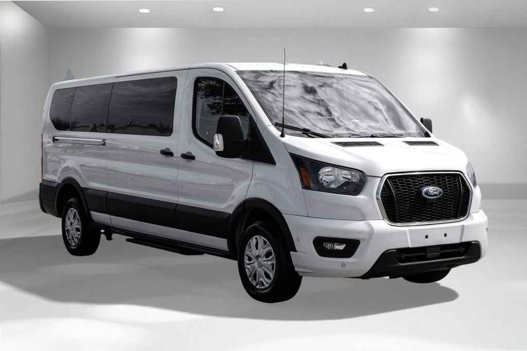 Used 2023 Ford Transit 350 XLT image 5