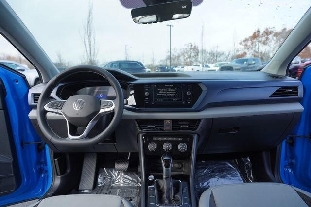 Used 2023 Volkswagen Taos SE w/ Panoramic Sunroof Package image 26