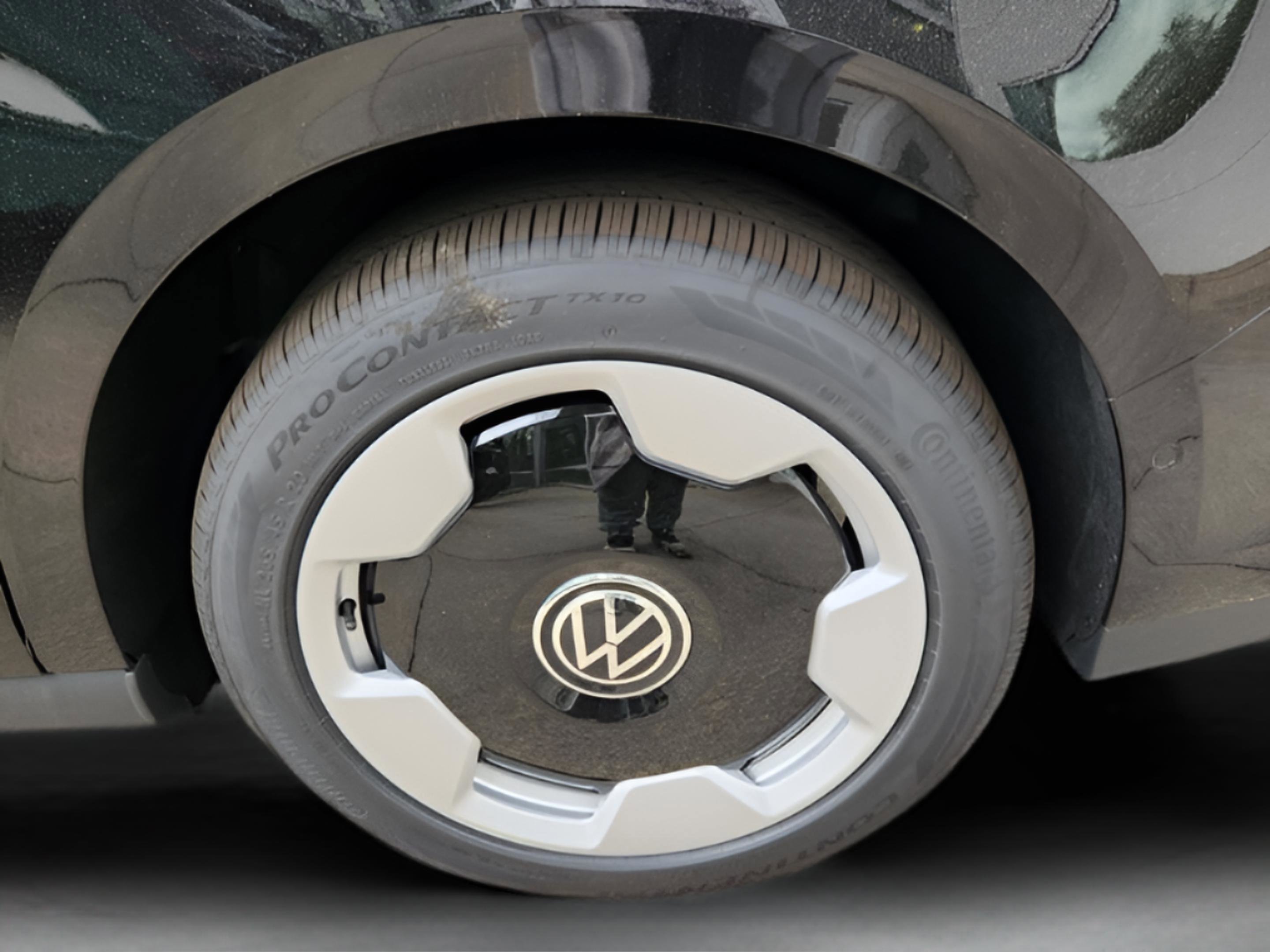 New 2025 Volkswagen ID. Buzz Pro S image 25