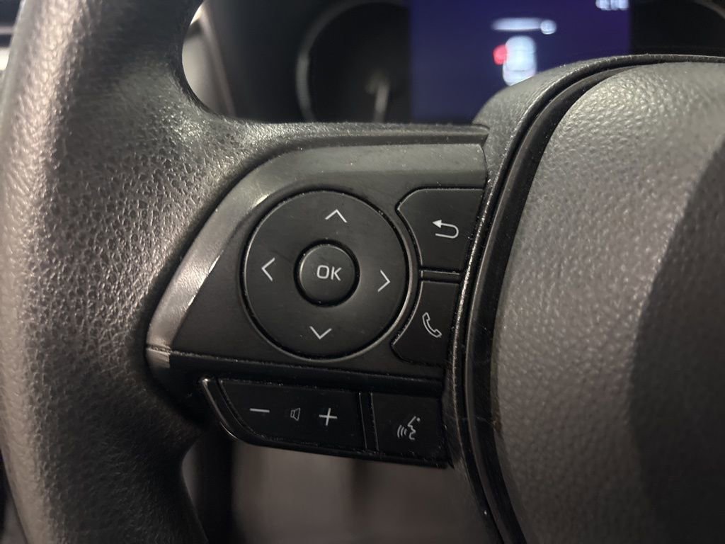 Used 2023 Toyota RAV4 LE AWD/4WD image 19